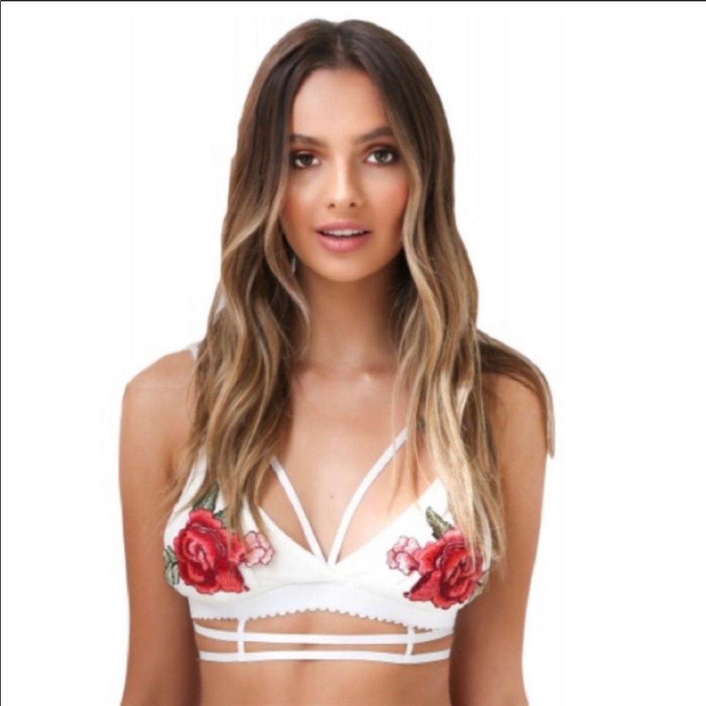 NWT White double caged embroidered rose braletteXL